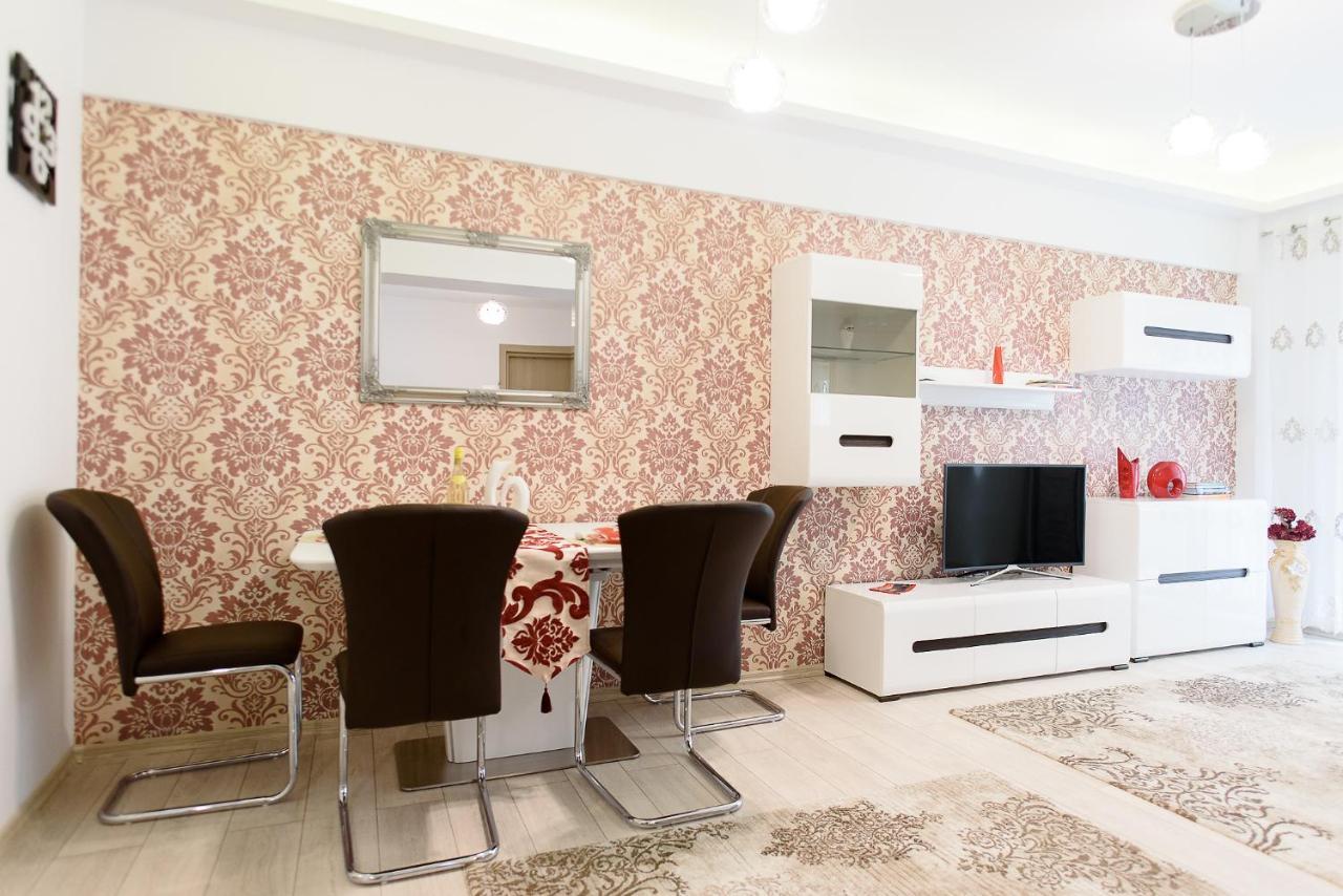 Carla'S Apartment, Airport & Train Station Shuttle ยาช ภายนอก รูปภาพ