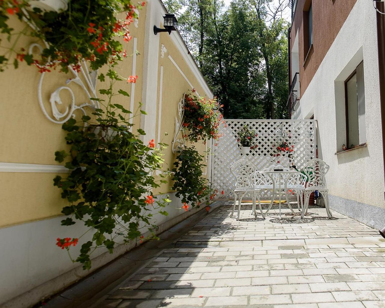 Carla'S Apartment, Airport & Train Station Shuttle ยาช ภายนอก รูปภาพ