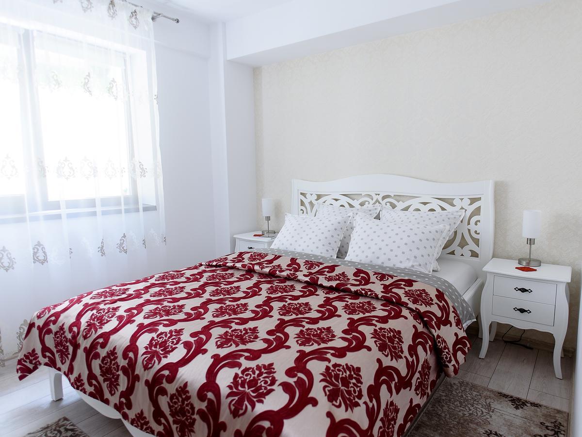 Carla'S Apartment, Airport & Train Station Shuttle ยาช ภายนอก รูปภาพ